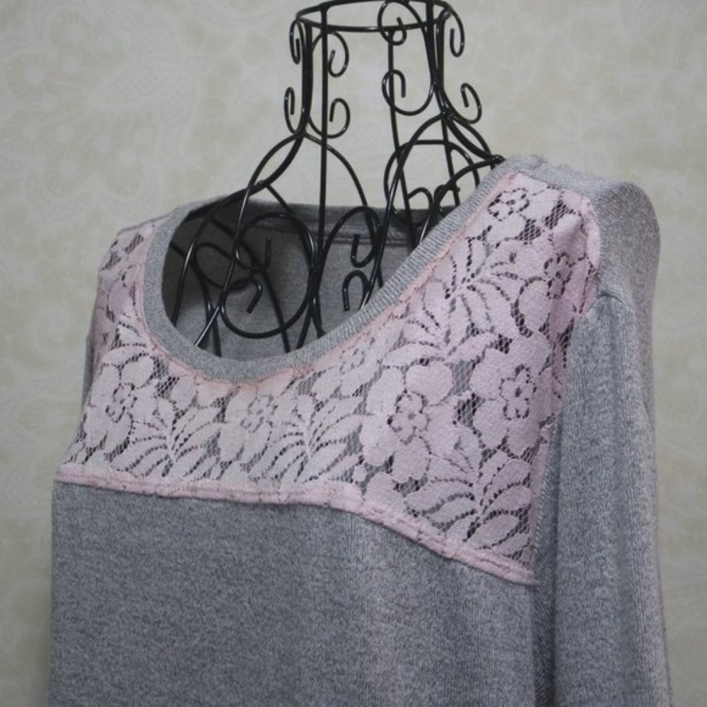 ACTIVE Grey Pink Lace Accents Sweater Top